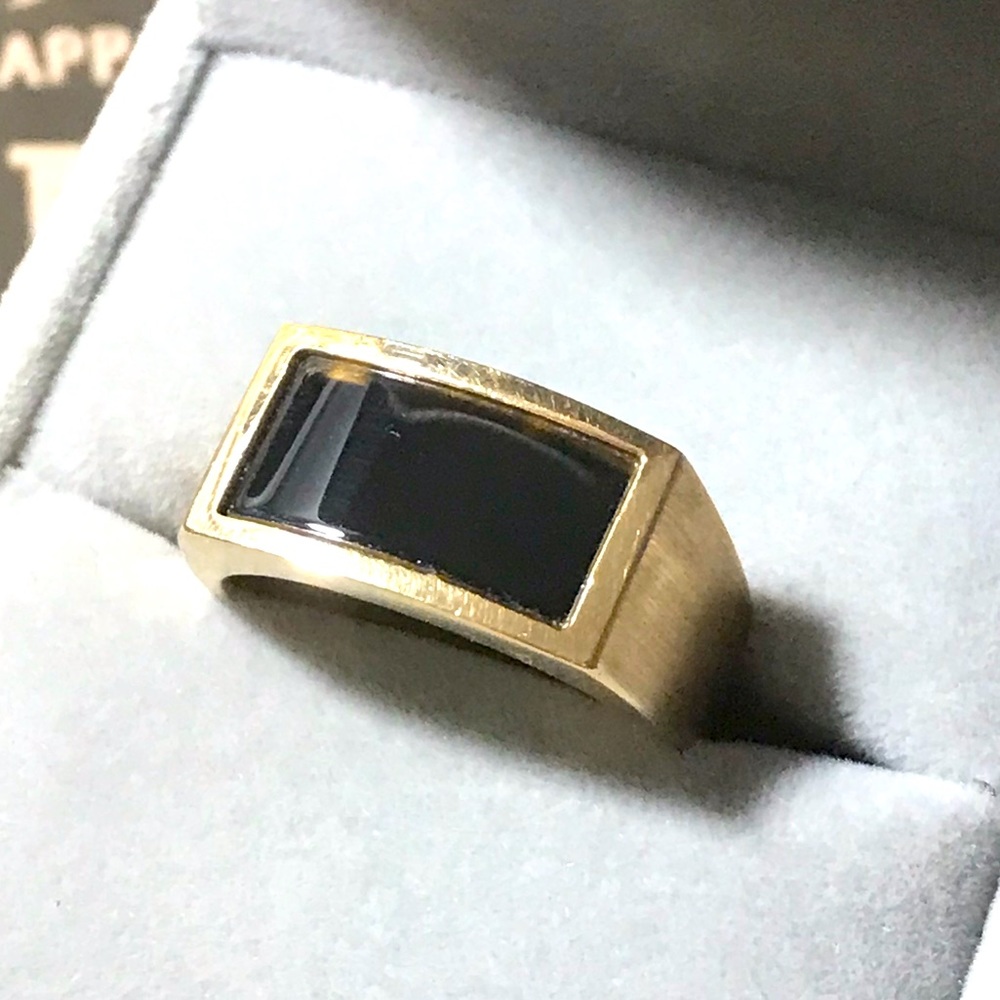 Men’s Solid 14 KT Gold Black Onyx Ring Size 10